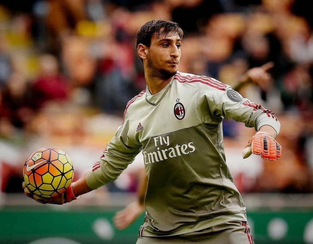 钱多多赞助100万！米兰夏窗收入支出均列意甲首位，净投入400万欧