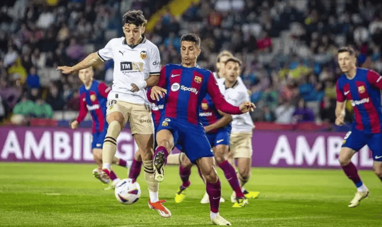 西甲临时调整巴萨主场引争议，小球场安排被指漠视客队球迷权益